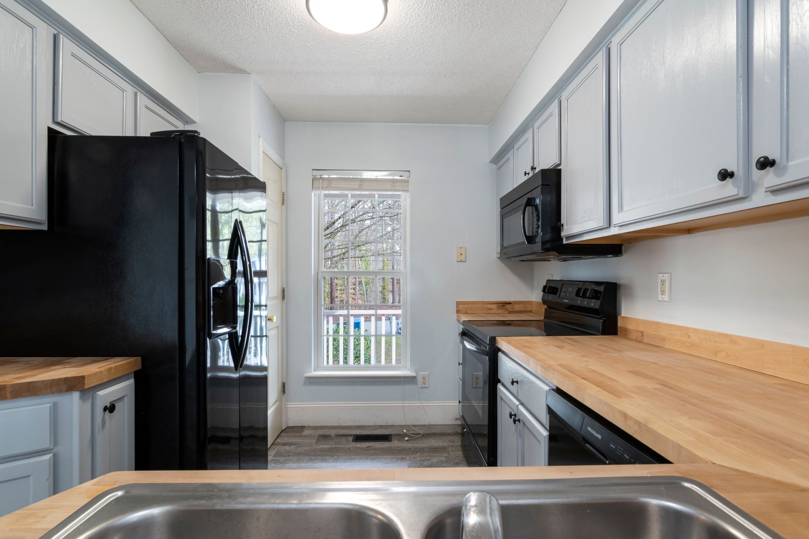 1920s Germantown galley before the remodel